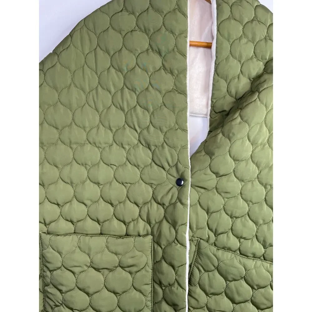 World Market Olive Green Puffer Scarf Shawl Wrap Faux Fur Lining  New One Size
